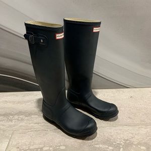 Hunter Original Tall Rainboots (Navy)